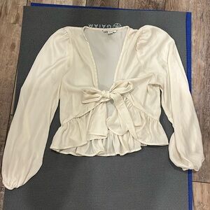 American Eagle white/cream tie fromt long sleeve top size S GUC